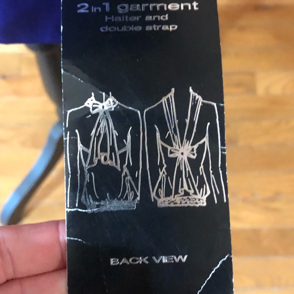 2b Bebe Halter top. NWT - Picture 8 of 8